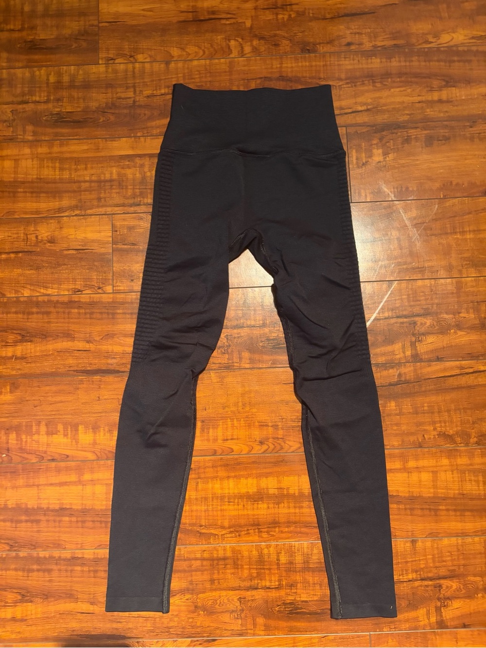 Alphalete Black High-Waisted Seamless Leggings | Size Small